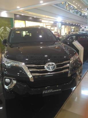 Jual Mobil Toyota Fortuner 2.4 VRZ Solar 2018 - Jakarta 