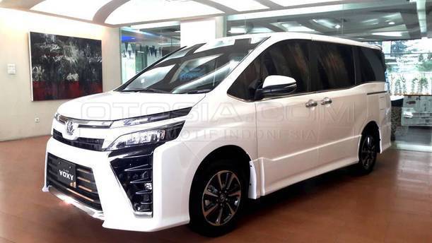 Dijual Mobil  Bekas Jakarta Timur Toyota  Voxy  2019 