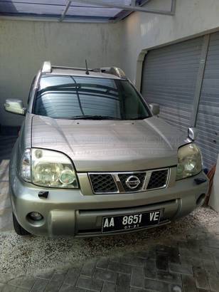 Dijual Mobil Bekas Yogyakarta - Nissan X-Trail 2005 