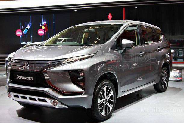  Dijual  Mobil  Bekas  Surabaya  Mitsubishi Xpander  2021 