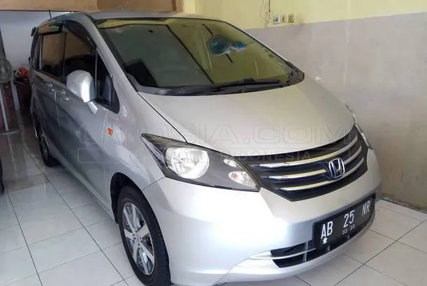 Jual Mobil Honda Freed PSD Bensin 2009 - Solo Otosia.com