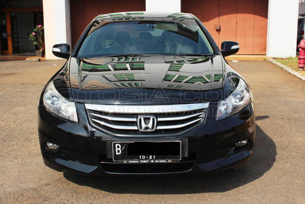 Dijual Mobil Bekas Jakarta Barat - Honda Accord 2011 