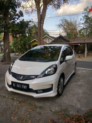 Dijual Mobil Bekas Yogyakarta - Honda Jazz 2013 Otosia.com
