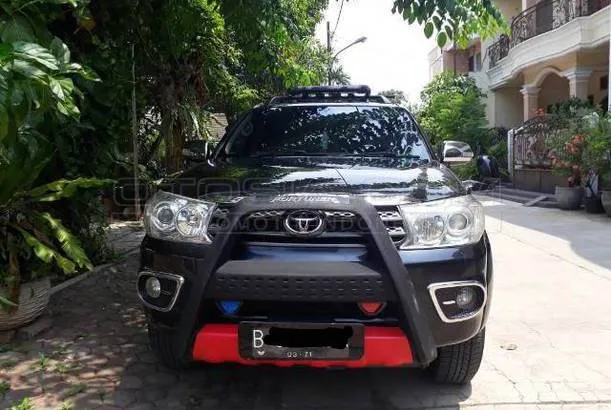 Dijual Mobil Bekas Jakarta Selatan - Toyota Fortuner 2006 