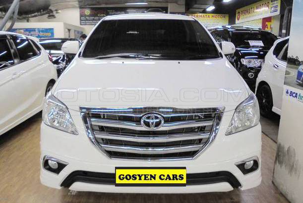 Dijual Mobil Bekas Jakarta Utara - Toyota Kijang Innova 2014