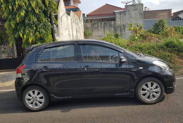 Dijual Mobil Bekas Malang - Toyota Yaris 2010 Otosia.com