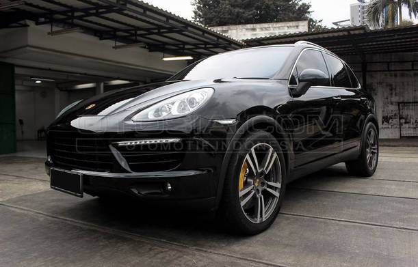 Dijual Mobil Bekas Jakarta Pusat - Porsche Cayenne 2011 