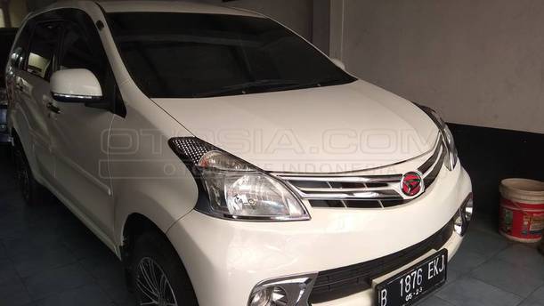  Dijual  Mobil  Bekas  Depok  Daihatsu Xenia  2013 Otosia com