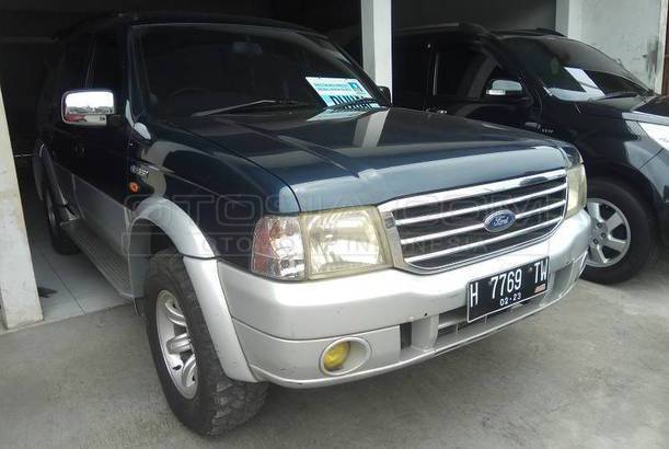 Dijual Mobil Bekas Yogyakarta - Ford Everest 2005 