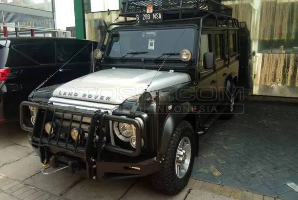 Dijual Mobil Bekas Jakarta Selatan - Land Rover Defender 