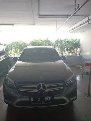 Dijual Mobil Bekas Jakarta Barat - Mercedes Benz GLC-250 