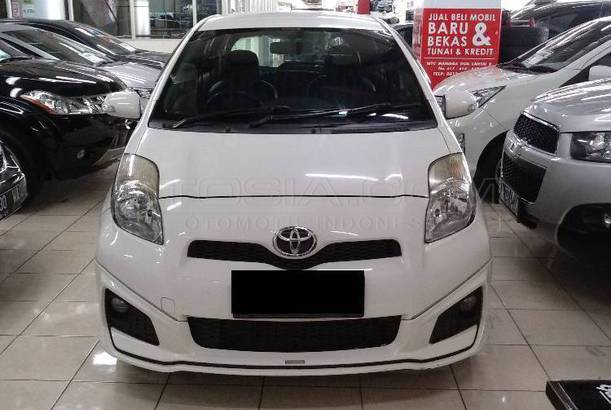 Dijual Mobil Bekas Jakarta Pusat Toyota Yaris 2012 