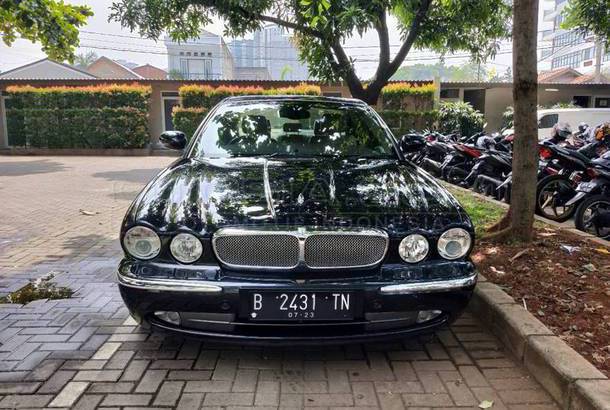 Dijual Mobil Bekas Jakarta Pusat - Jaguar XJ 2003 