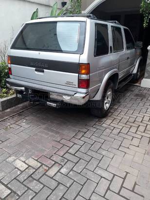  Dijual  Mobil  Bekas  Jakarta  Selatan Nissan Terrano  2001