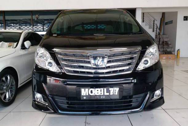 Dijual Mobil Bekas Surabaya - Toyota Alphard 2012 