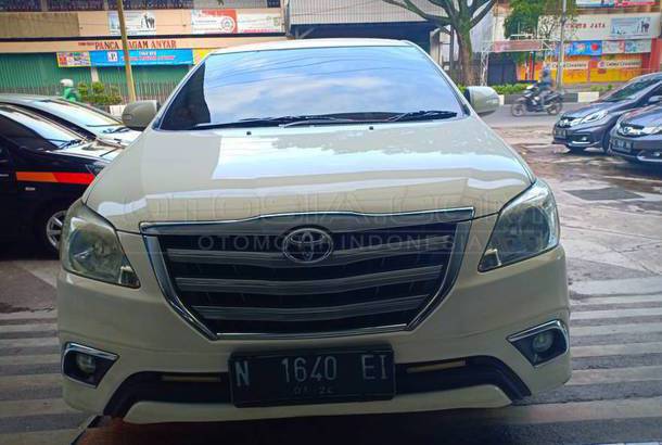 Dijual Mobil Bekas Malang - Toyota Kijang Innova 2013 