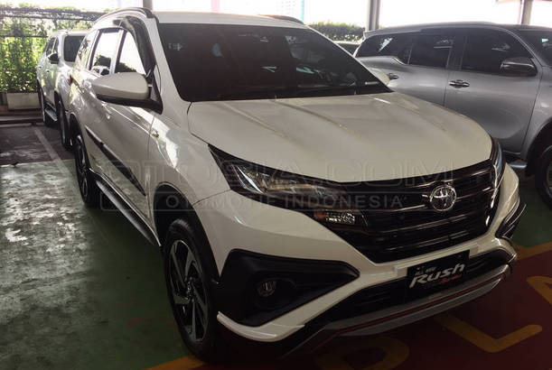  Dijual  Mobil  Bekas  Jakarta Timur Toyota Rush  2021  