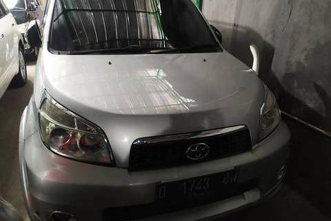 Jual Mobil Toyota Rush S A T Bensin 2011 Bandung Otosia Com