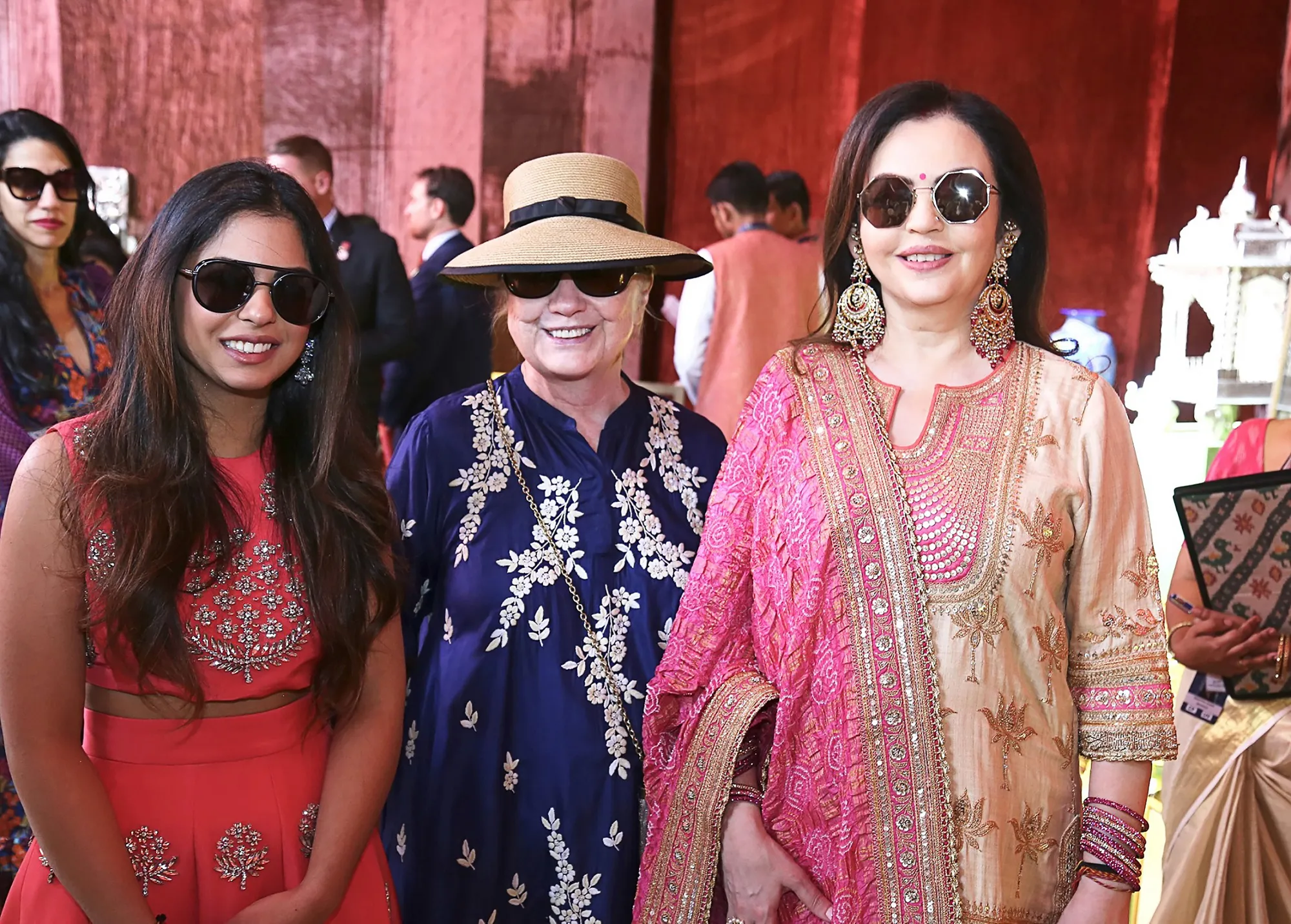 Isha Ambani, Hillary Clinton dan Nita Ambani ©AFP