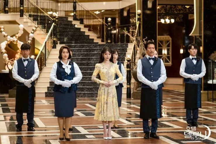HOTEL DEL LUNA (2019)