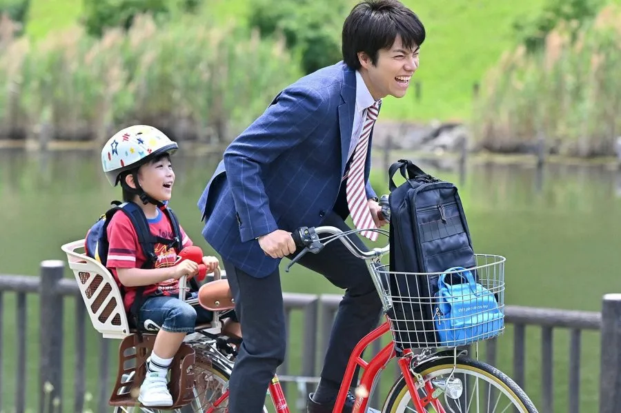 KAZOKU BOSHU SHIMASU (2021)
