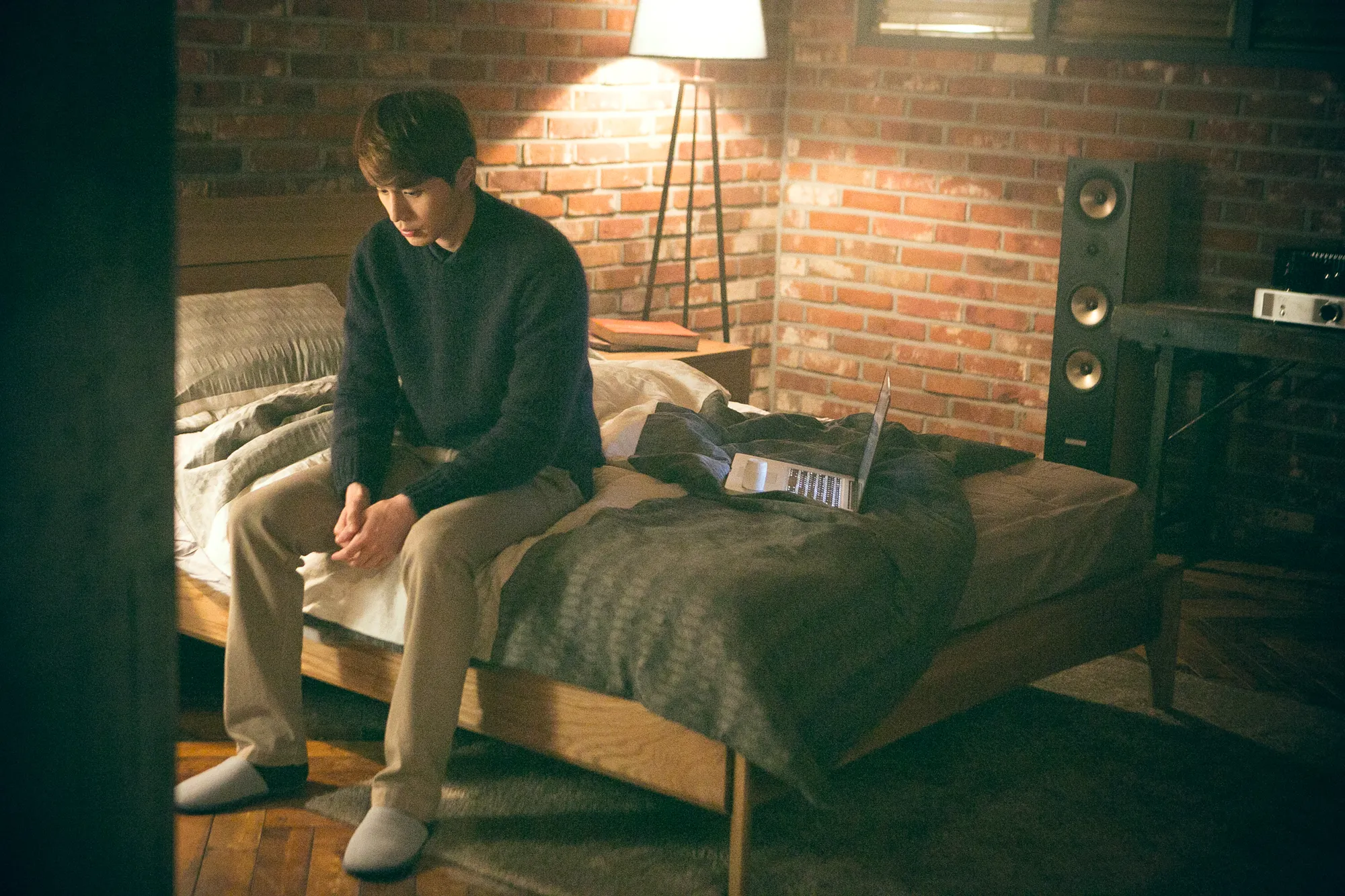 Film The Beauty Inside (credit: hancinema.net)