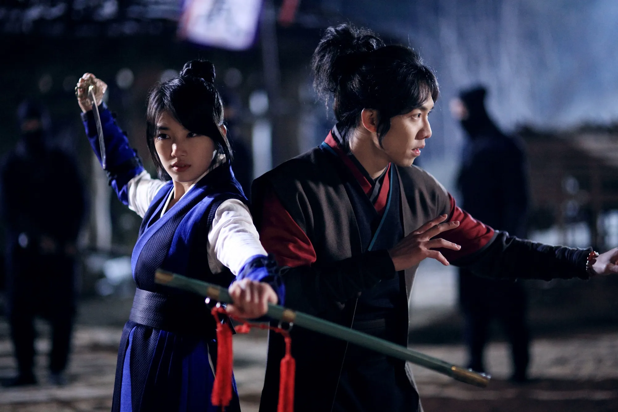 GU FAMILY BOOK (2013)