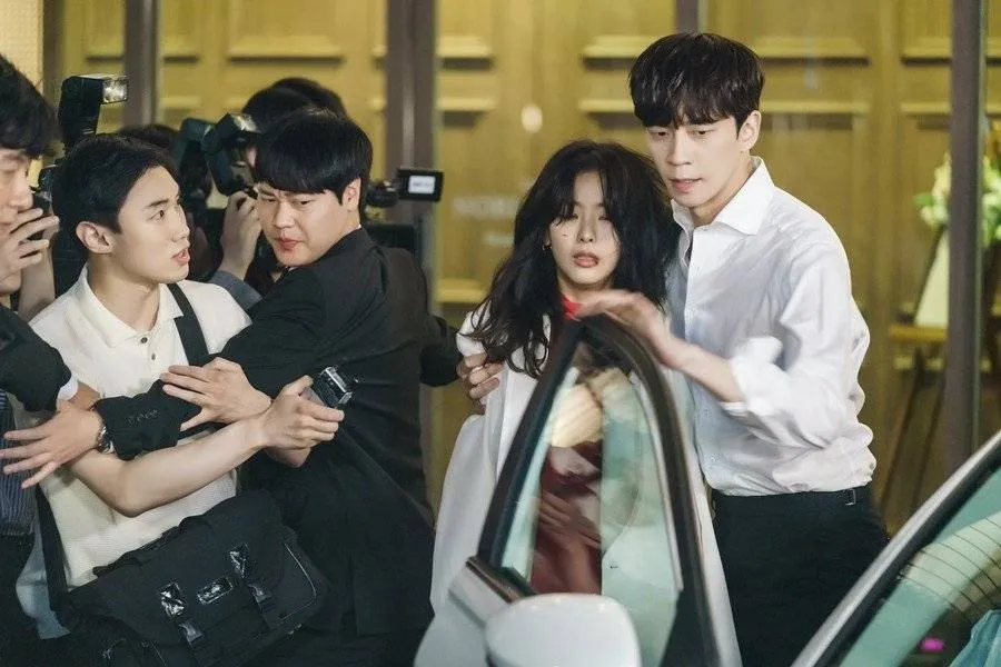 PERFUME (2019)