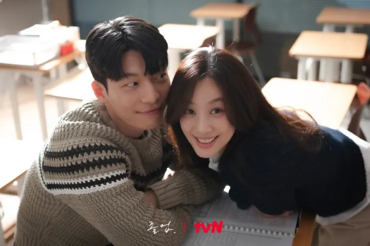 Drama The Midnight Romance in Hagwon (credit: hancinema.net)