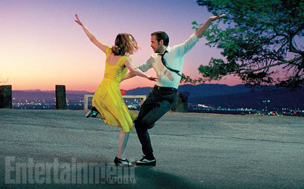 Adegan dance Emma dan Ryan dalam film LA LA LAND © Entertainment Weekly