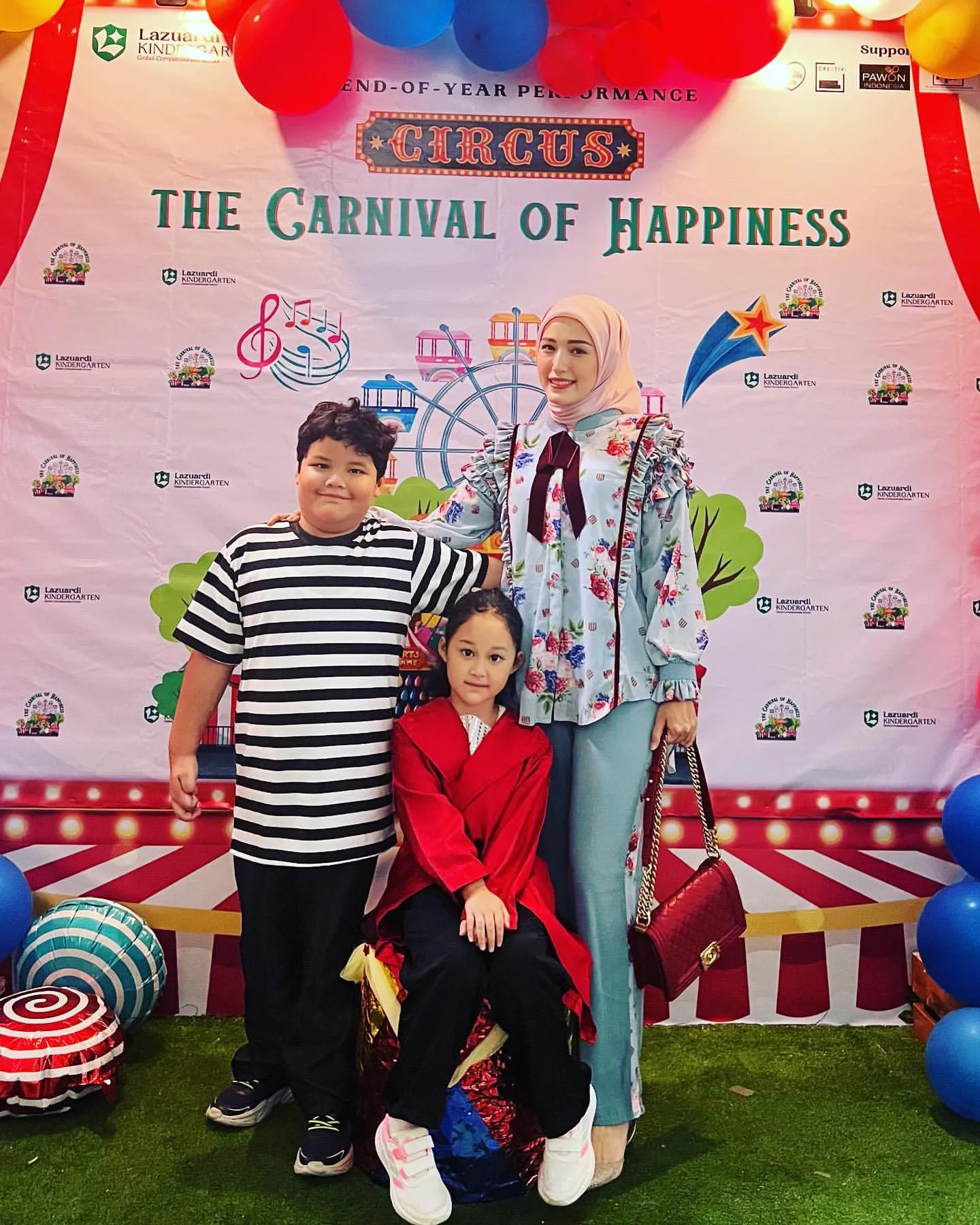 Raja, Kayla dan Adelia (credit: instagram.com/adeliapasha)