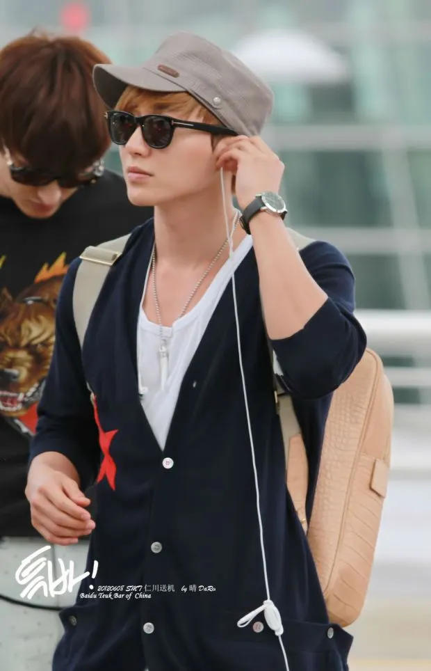 Style sang leader yang sangat fashionista ©wingsforleeteuk.com