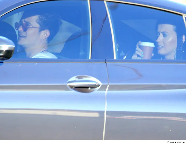 Orlando dan Katy ketahuan keluar bareng ke kediaman Robert Downey Jr./©tmz.com