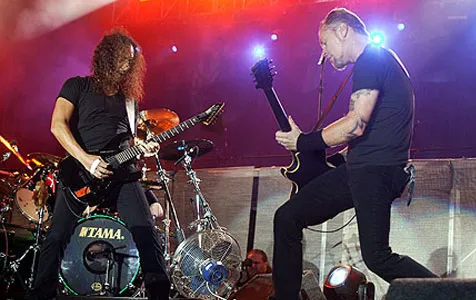 @addictedtovinyl.com