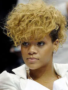 Lady GaGa 10 Gaya Rambut Hitz Rihanna! - KapanLagi.com Lady GaGa 10 Gaya Rambut Hitz Rihanna! - KapanLagi.com