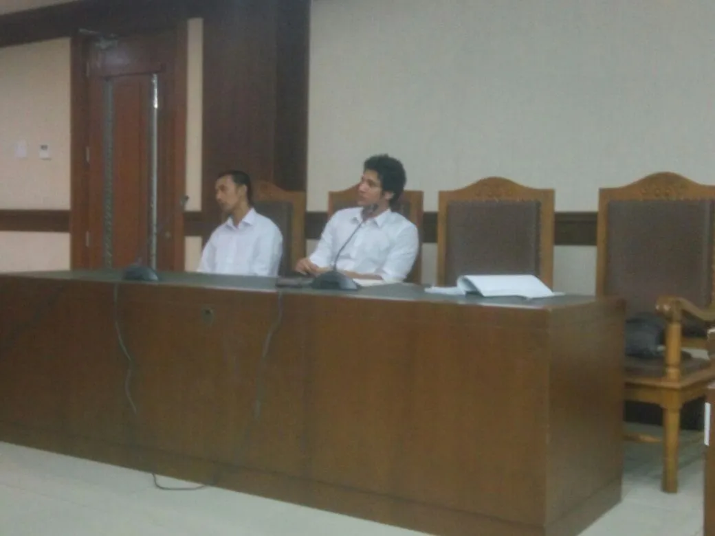 Ammar Zoni di persidangan perdana kasus narkoba, tampak tenang. ©KapanLagi.com/Adi Abbas Nugroho