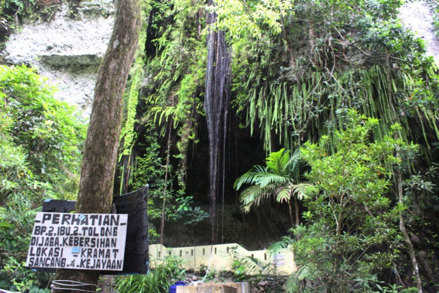 Gua Sancang Misteri Makam Siliwangi Tempat Vicky Prasetyo 