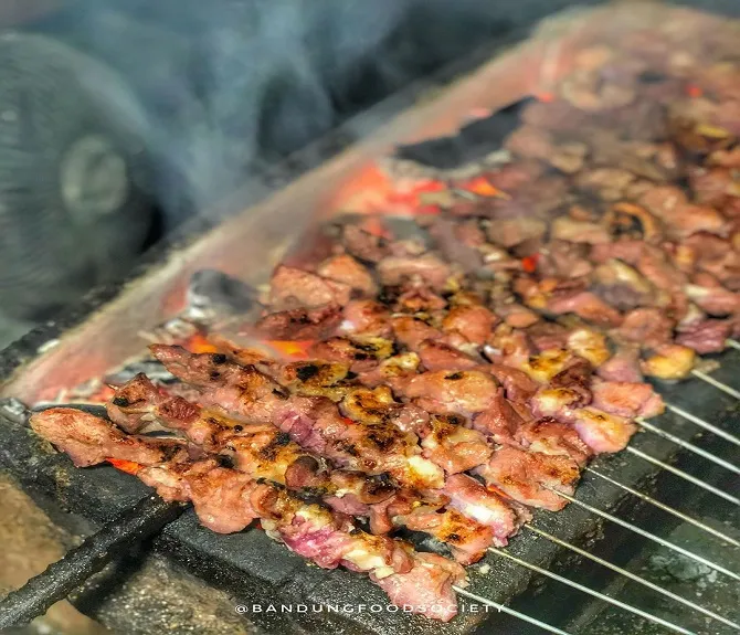 Foto : Instagram.com/bandungfoodsociety, Diambil 6 Juli 2019