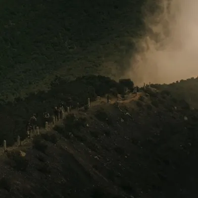 10 Film Berlatar Belakang Gunung di Indonesia, Sajikan Keindahan Alam dan Teror Gaib