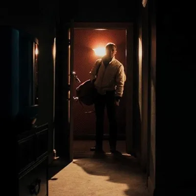 10 Rekomendasi Film Neo-Noir dengan Atmosfer Gelap dan Penuh Teka-teki