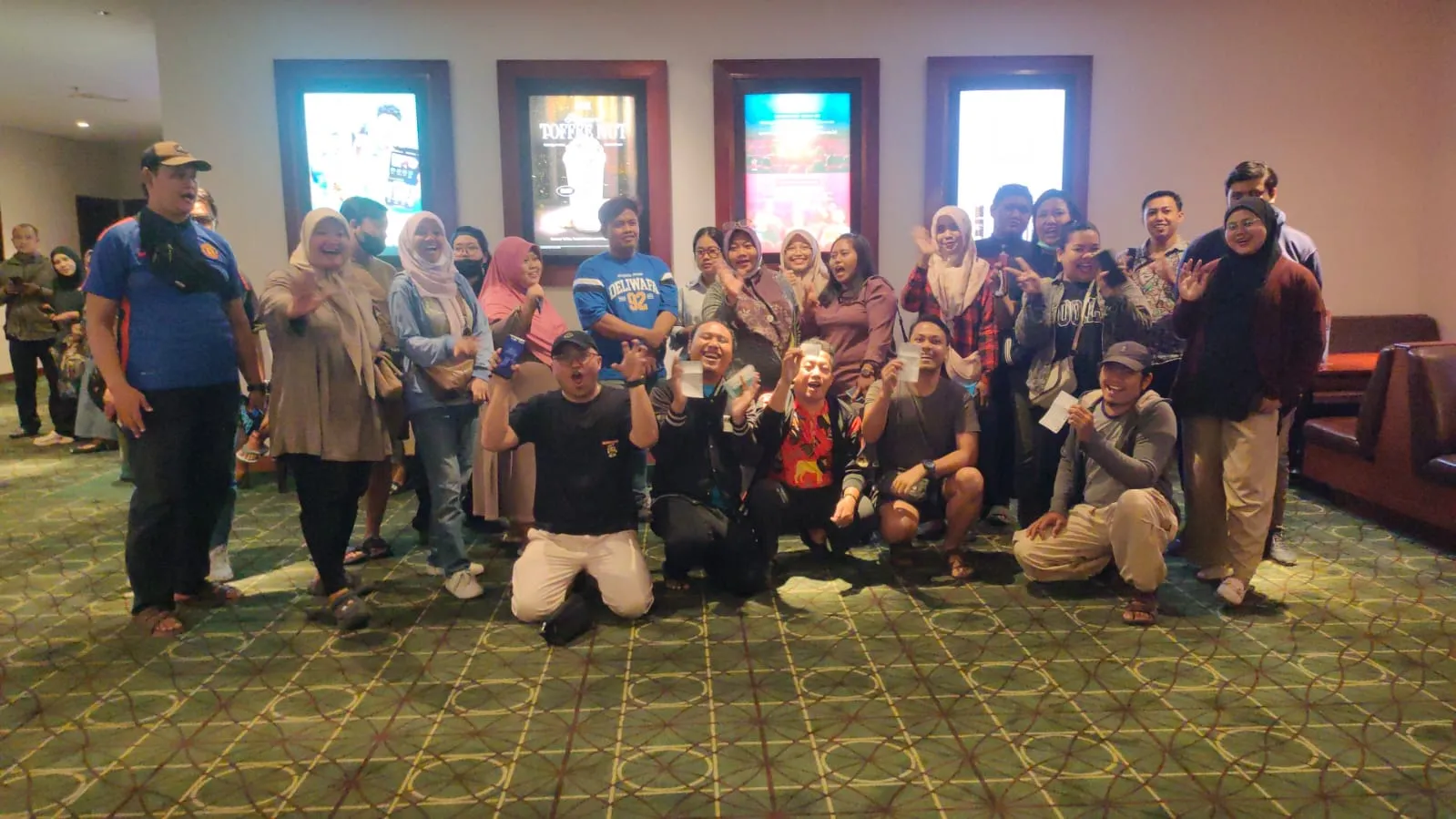 Foto Nonton Bareng Film Mama: Pesan Dari Neraka (cr: Partner Minverse Surabaya/Ferry)