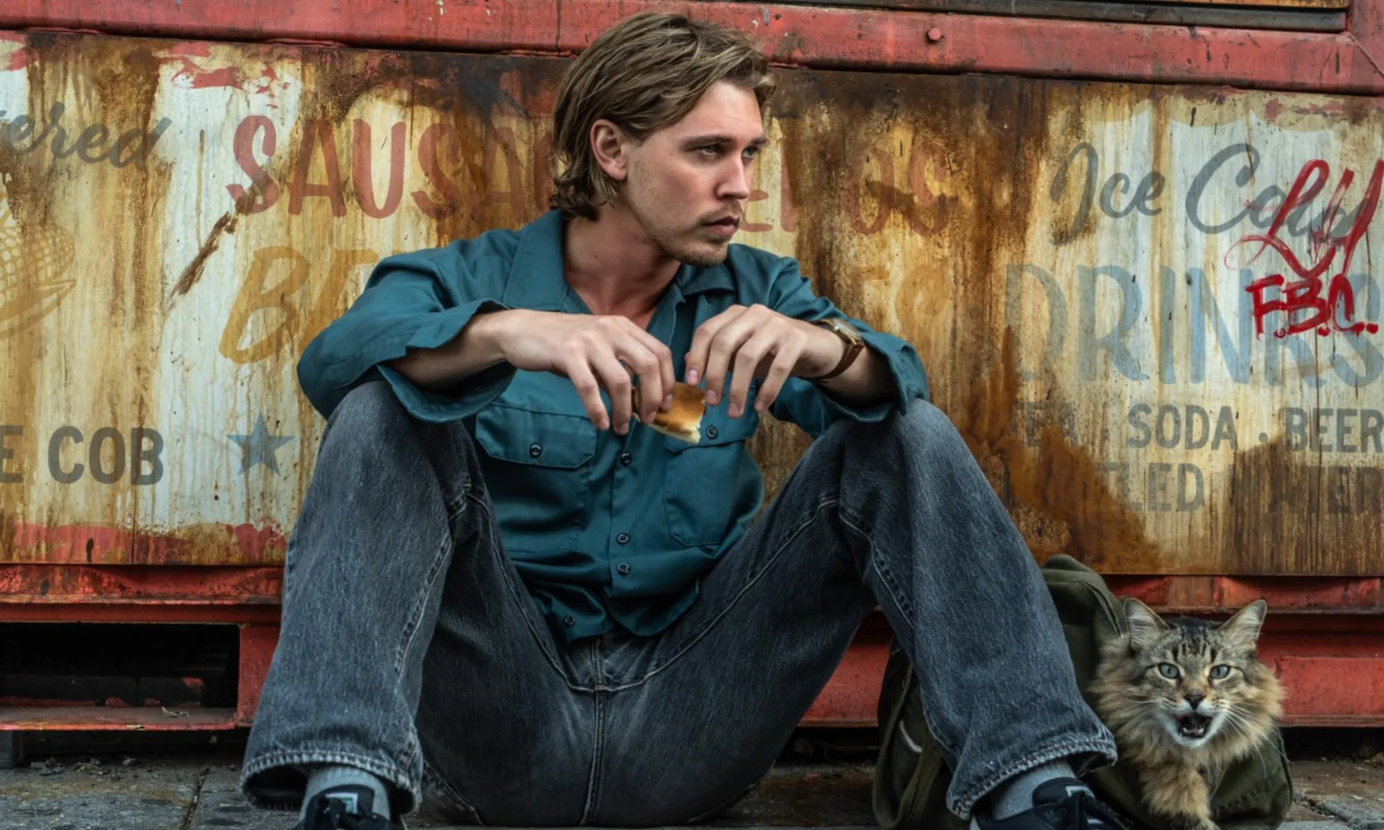Film Caught Stealing (cr: Columbia Pictures)