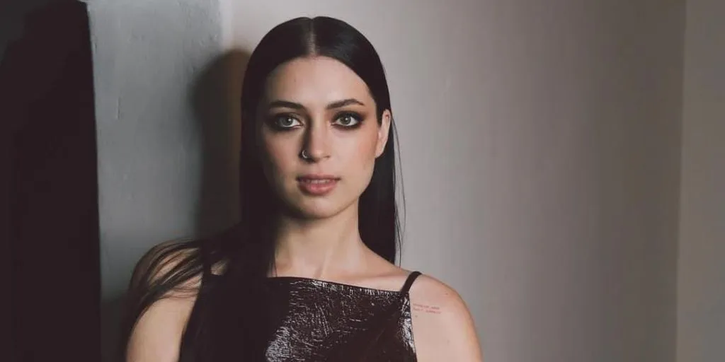 Lizzy McAlpine - Ceilings