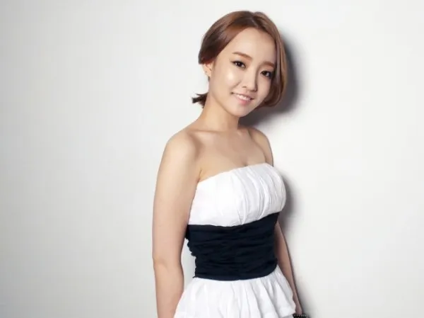 Younha mengaku menjalani 20 kali audisi ©kpopstarz.com