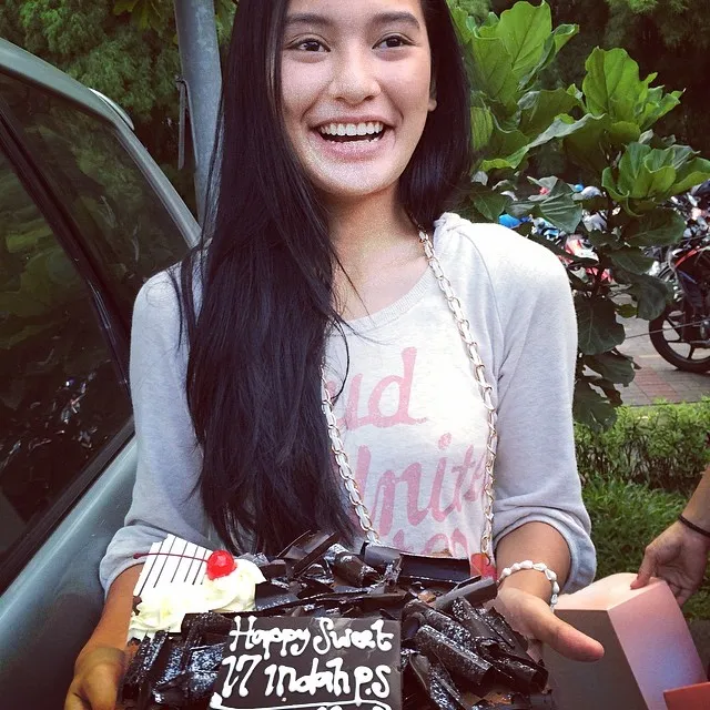 via Instagram Indah Permatasari