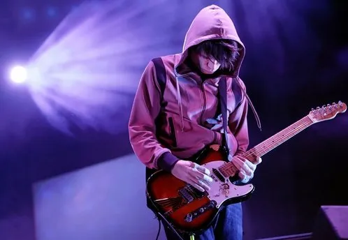 Jonny minta fans bersabar @foto: www.facebook.com/jonnygreenwood