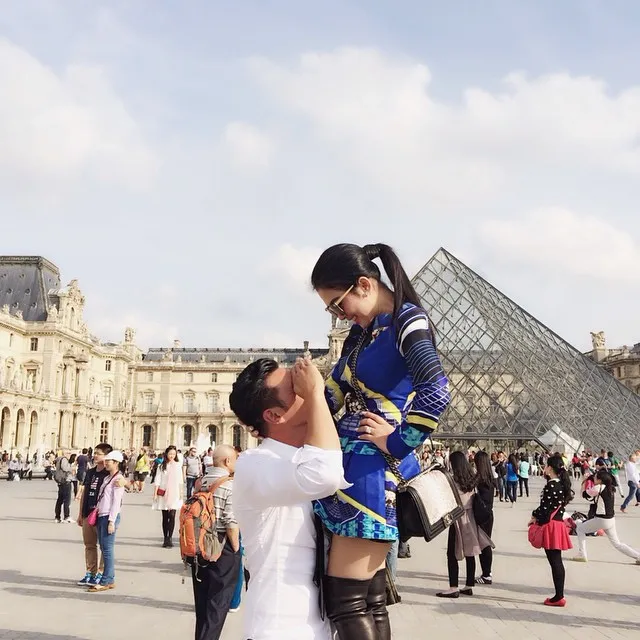 Syahrini mengaku berkomitmen tak mengenalkan sang pacar kepada publik. / Syahrini Official Instagram