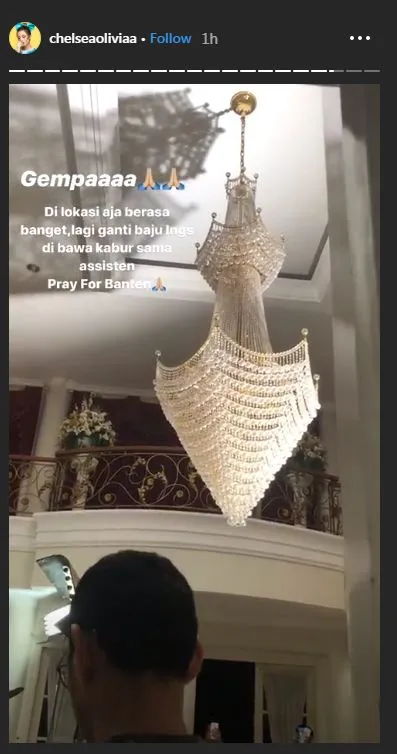 Tengah Berganti Baju