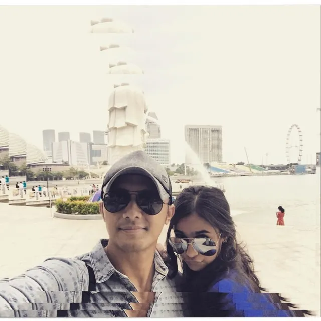 Hengky Kurniawan dan Sonya Fatmala di Singapura. ©instagram/sonyafatmala