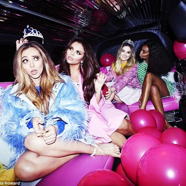 Little Mix saat pemotretan cover sebuah majalah ©IG Little Mix